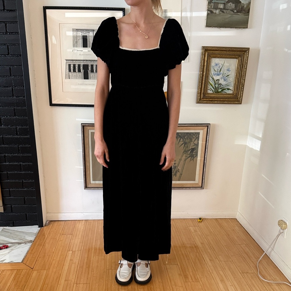 Elegant Black Dress